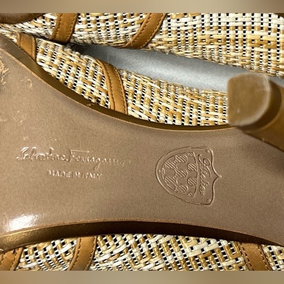 Ferragamo pumps purchased in Italy. Vintage Designer high heels, sz 7.5 - Picture 10 of 12
